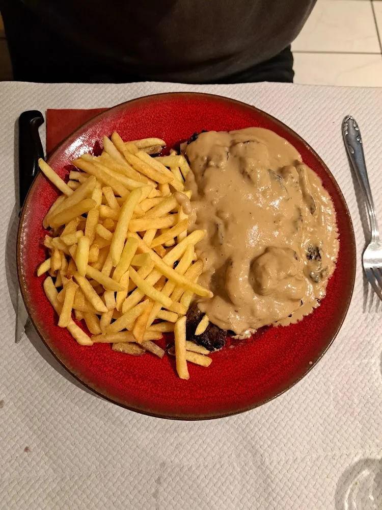 Pièce Du Boucher Sauce Au Morilles Accompagné de Frites